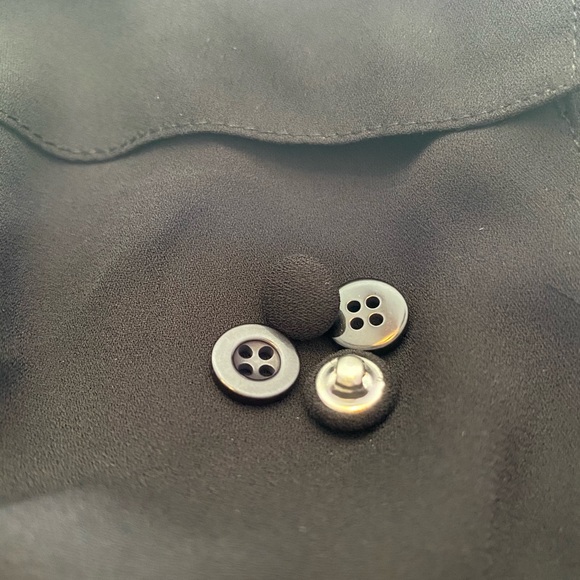 ❌SOLD❌ HARPER - BLACK GEORGETTE PULLOVER BLOUSE - Picture 7 of 7